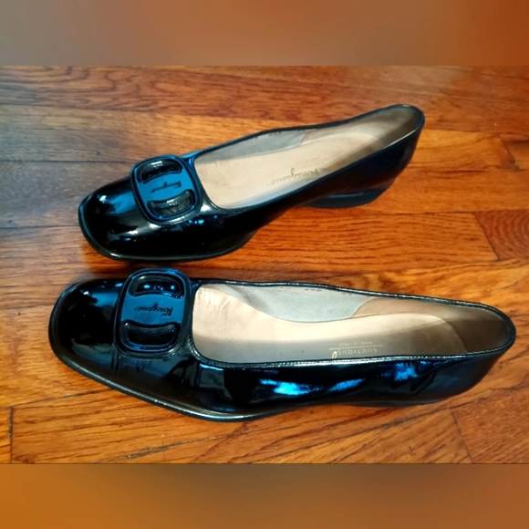 Salvatore Ferragamo Shoes - SALVATORE FERRAGAMO PUMPS, SIZE 8.5 👠